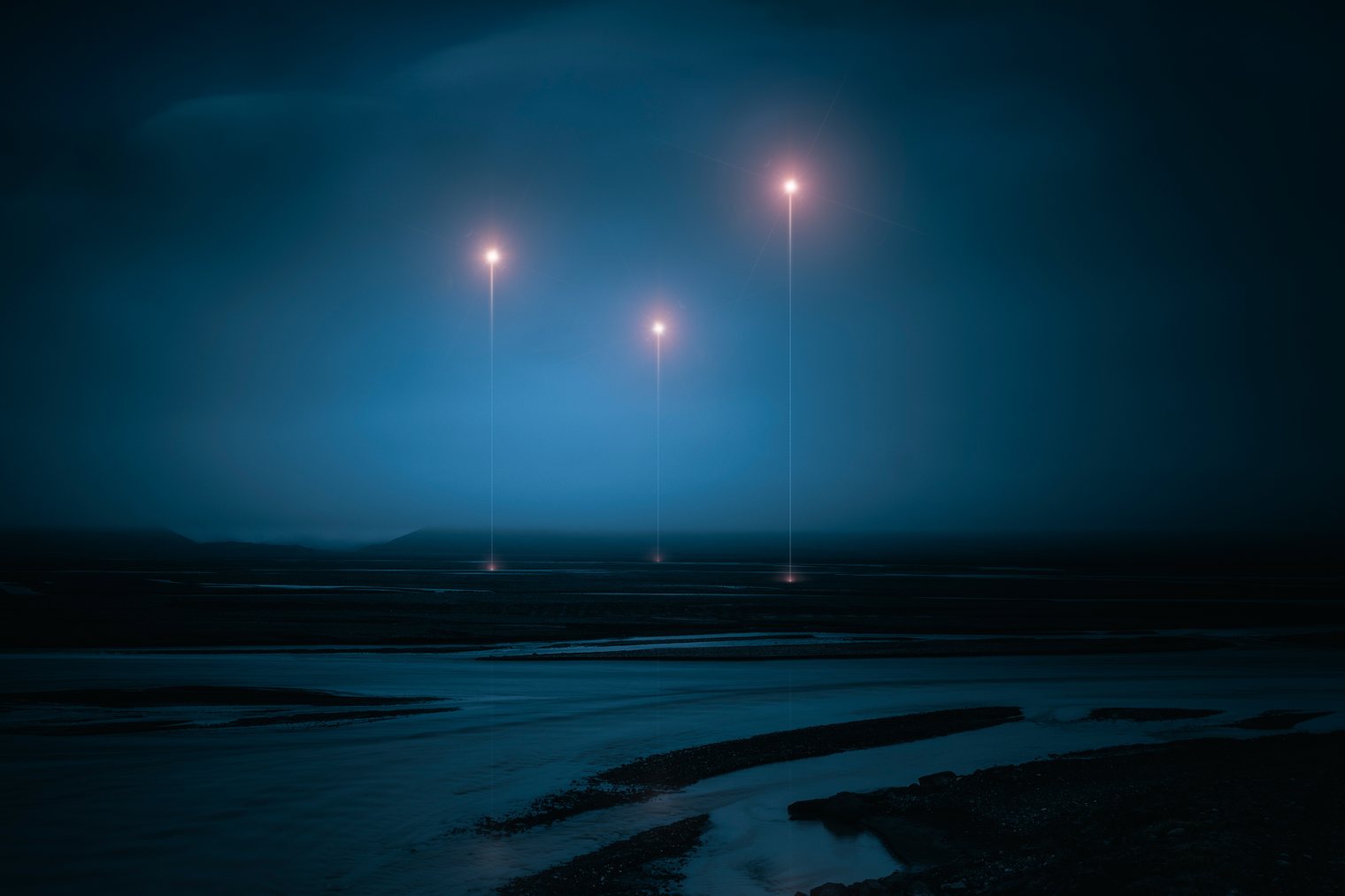 NFT Collection - Luminous Signals #04 (Chapter 1) "Triad I"