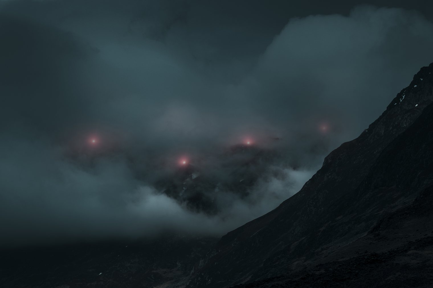 NFT Collection - Luminous Signals #12 (Chapter 2) "From Afar"