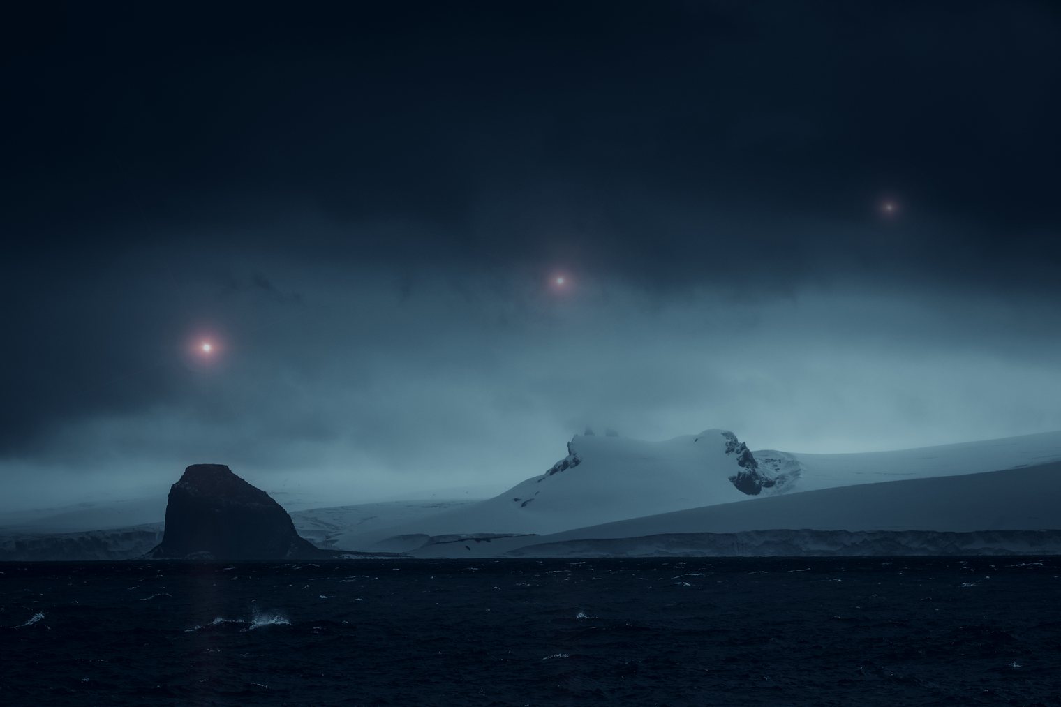 NFT Collection - Luminous Signals #14 (Chapter 3) "Forgotten Land"