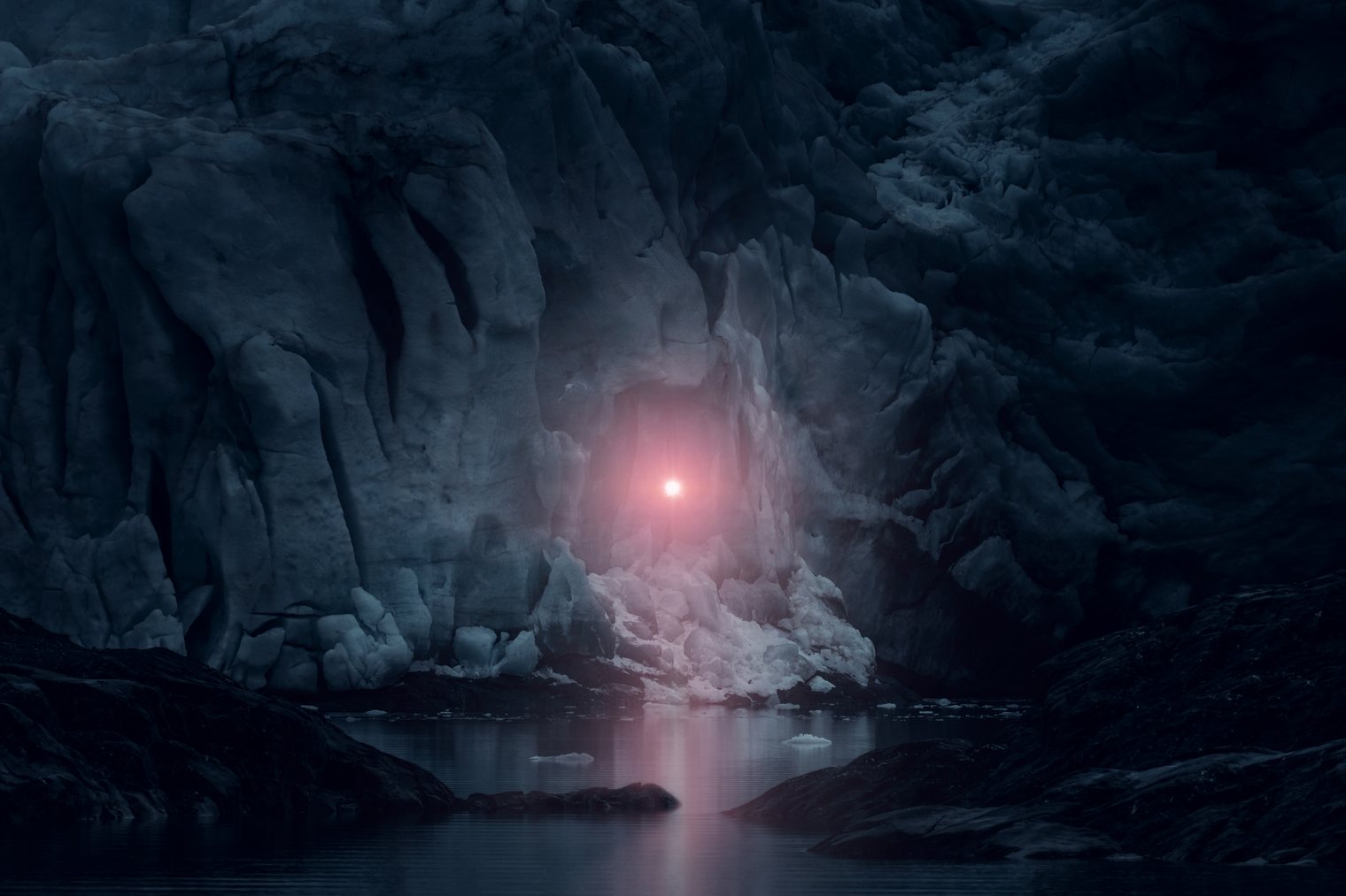 NFT Collection - Luminous Signals #18 (Chapter 3) "Endless Shimmering"