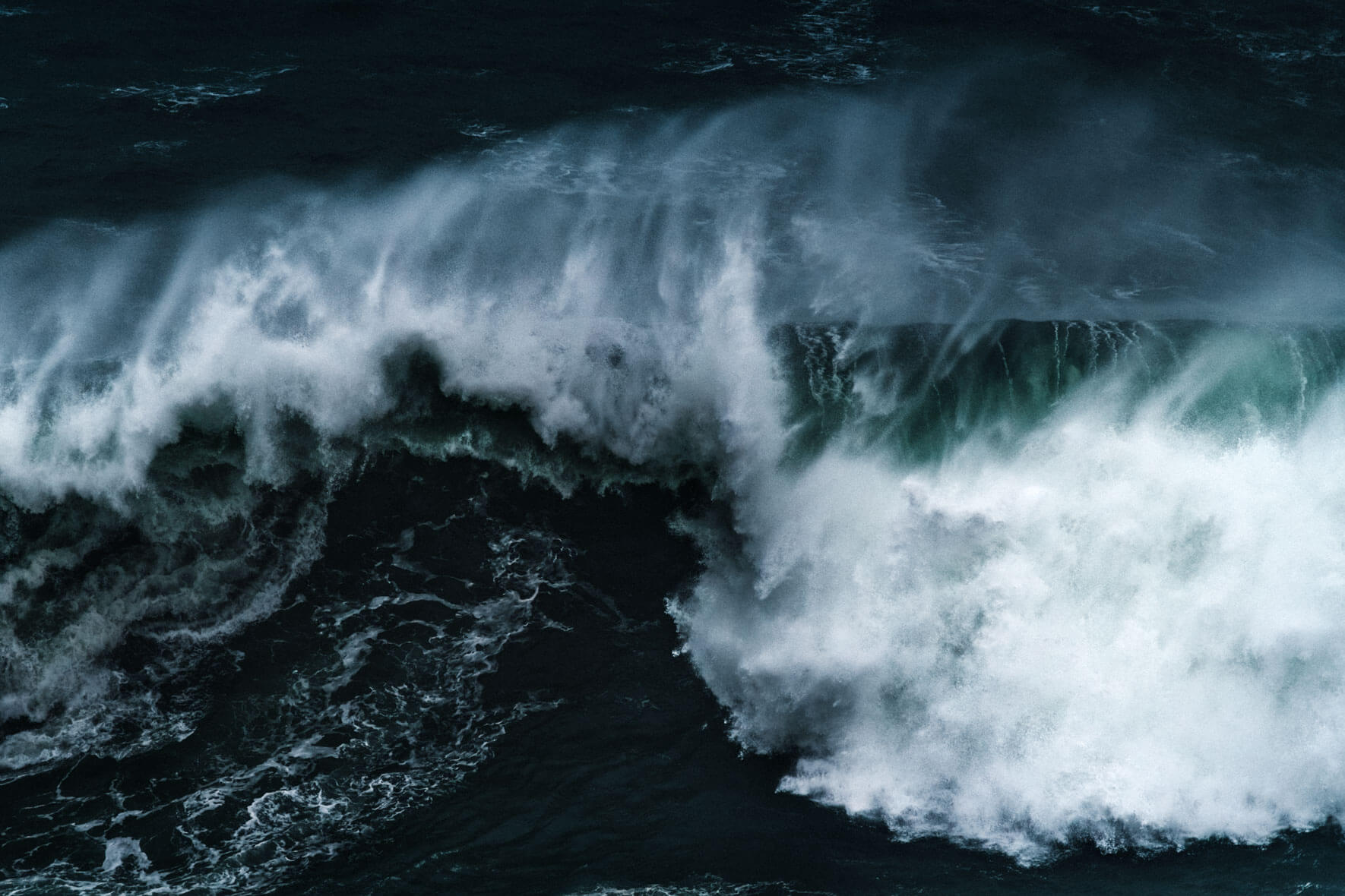 The strong waves of Nazaré, Portugal